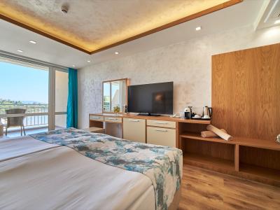 Bilyana Beach - Doppelzimmer seitlicher Meerblick