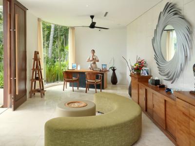 Candi Beach Resort & Spa