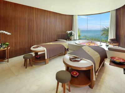 Candi Beach Resort & Spa