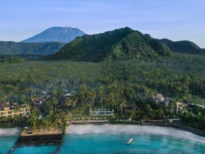 Candi Beach Resort & Spa