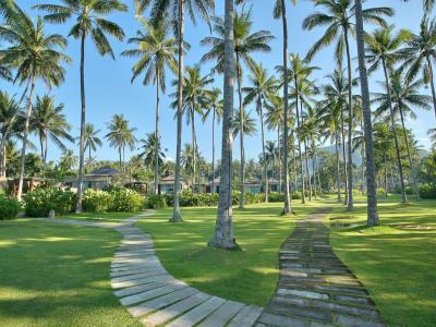 Candi Beach Resort & Spa
