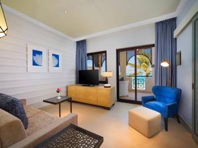 Hilton Ras Al Khaimah Beach Resort - Villa Junior Suite Seafront (Deluxe Suite Seafront Villa) /2VV