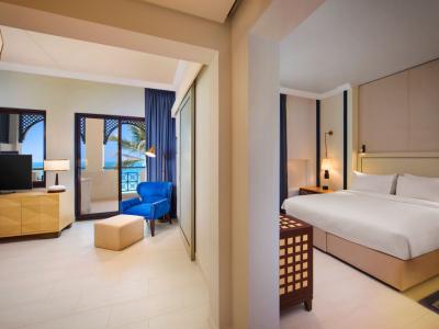 Hilton Ras Al Khaimah Beach Resort - Villa Junior Suite Seafront (Deluxe Suite Seafront Villa) /2VV