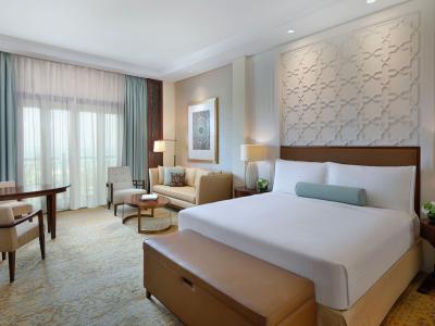 The Ritz-Carlton Dubai Jumeirah - Deluxe Zimmer Meerblick