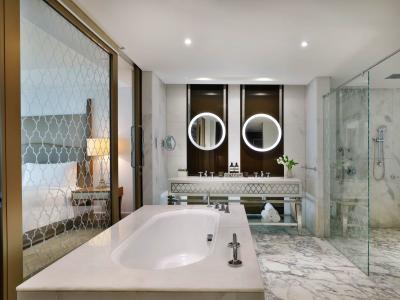 Waldorf Astoria Dubai Palm Jumeirah - Pearl Club Suite