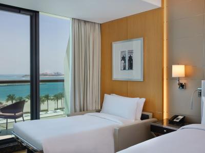 Hilton Dubai Palm Jumeirah - Familienzimmer