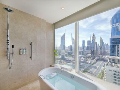 Voco Dubai-an IHG Hotel - Club Room Scenic