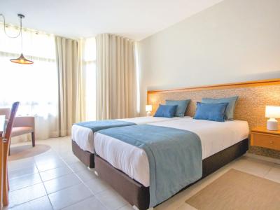 Auramar Beach Resort - Doppelzimmer seitlicher Meerblick