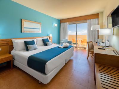 Elba Carlota Beach & Convention Resort - Doppelzimmer Prestige Deluxe seitlicher Meerblick