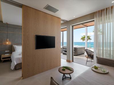 Ikones Seafront Luxury Suites - Ikones Suite Meerblick