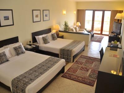 Fort Arabesque Resort & Spa, Villas & The West Bay - Adults Only Juniorsuite Meerblick