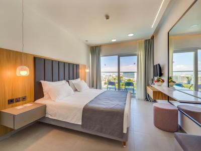 Napa Mermaid Hotel & Suites - Doppelzimmer seitlicher Meerblick