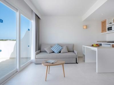 Carema Beach Menorca - Appartement Select