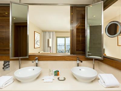 Hilton Malta - Doppelzimmer Deluxe Meerblick