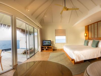 Centara Grand Island Resort & Spa - Family Water Villa with Kids Bed