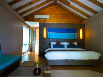 Canareef Resort Maldives - Sunset Beach Villa