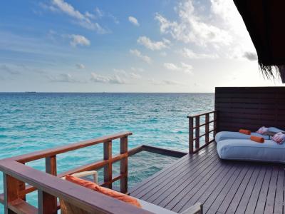Grand Park Kodhipparu Maldives - Lagoon Villa