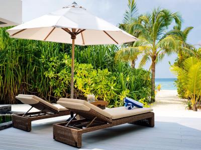 Mövenpick Resort & Spa Kuredhivaru - Beach Suite (ab Winter 22/23 als Beach Pool Villa Deluxe buchbar)
