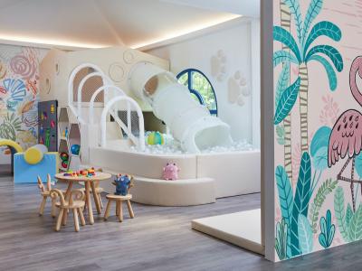 Le Meridien Maldives Resort & Spa