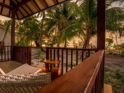 Fiyavalhu Resort Maldives - Deluxe Beach Villa