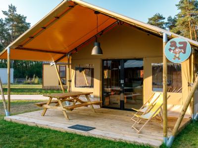 Safariland Stukenbrock Erlebnisresort - Safari-Zelt-Lodge 4 Personen