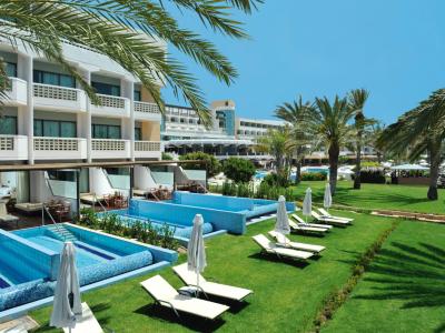 Constantinou Bros Athena Beach Hotel - Juniorsuiten Meerblick private Pool