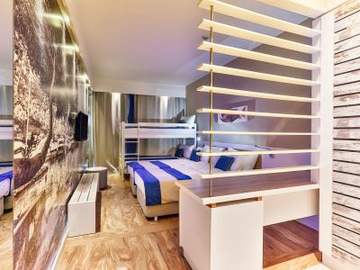 Carine Hotel Delfin - Familienzimmer