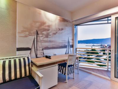 Carine Hotel Delfin - Familienzimmer Superior