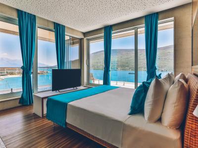Carine Hotel Kumbor Superior - Suite