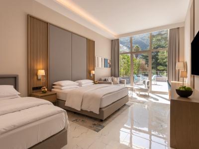 Hyatt Regency Kotor Bay - Doppelzimmer Premium mit 1 King-Bett + 1 Twin-Bett (Z1D)