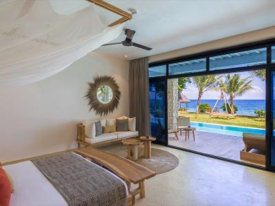 Kwanza Resort by Sunrise - Suite Beachfront Swim Up Meerblick
