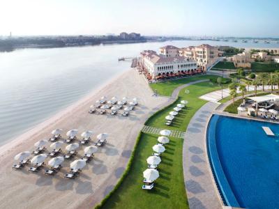 The Ritz-Carlton Abu Dhabi, Grand Canal - lage
