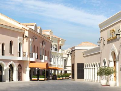 The Ritz-Carlton Abu Dhabi, Grand Canal - ausstattung