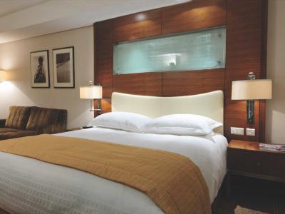 Mövenpick Hotel & Apartments Bur Dubai - zimmer