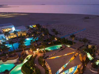 Centara Mirage Beach Resort Dubai - lage