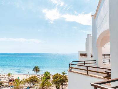 R2 Cala Millor Beach Appartements - lage