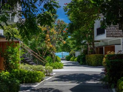 Celes Beachfront Resort - lage