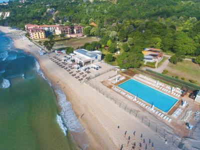 Effect Algara Beach Club Hotel - lage